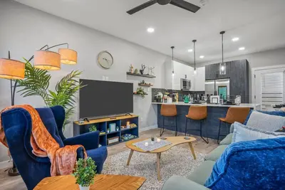 Image de Elegant 2BDTownhouse: 7St Walkable, Modish & Sharp