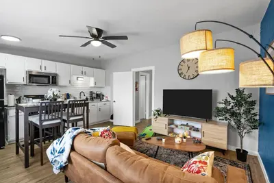 Image de Blissful 1bd:At&T Walkable, Modern & Ground-Level!