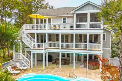 Smoothie Sailing | Pool, Hot Tub & Easy Beach