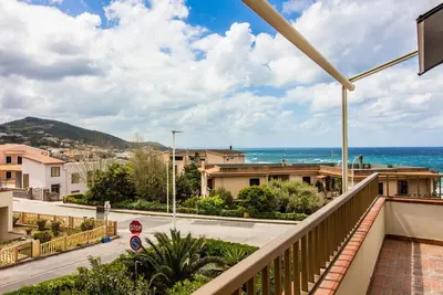 Image de Comfy Apartment by the sea with balcony!