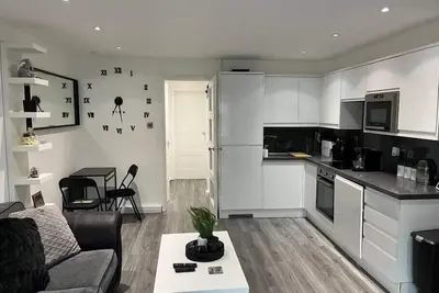 Image de Chic and Modern Flat: Perfect for Exploring Kent!