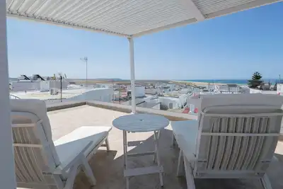 Image de Altamar - Bright house with sea views in the centre of Conil