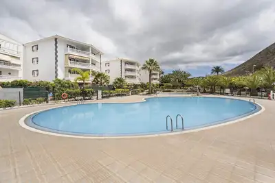 Image de Appartement de vacances 'Apto Vistahermosa 3 Bed and Pool' avec vue sur les montagnes