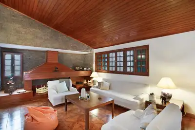 Image de Maison de vacances 'Finca LeĂłn' avec vue sur les montagnes, terrasse et Wi-Fi