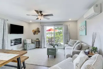 Image de Lake Views: Osage Beach Home w/ Gas Grill!