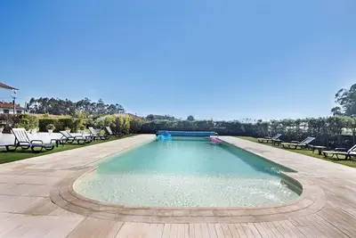 Image de Appartement 'Apartamento Lomi Com Piscina' avec piscine partagée, terrasse partagée et Wi-Fi