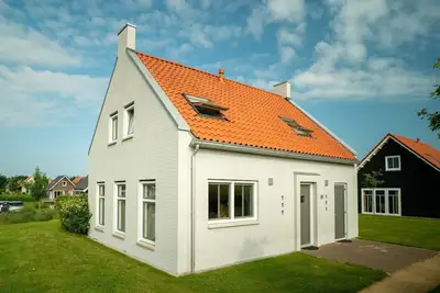 Image de Maison de luxe avec sauna, à 700 m de la plage.