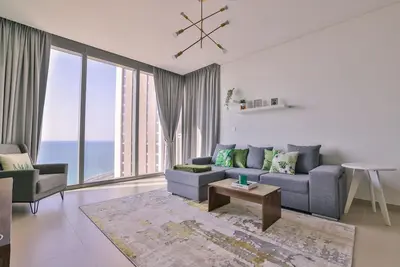 Image de Appartements Lxry Marina View 2br par Belvilla