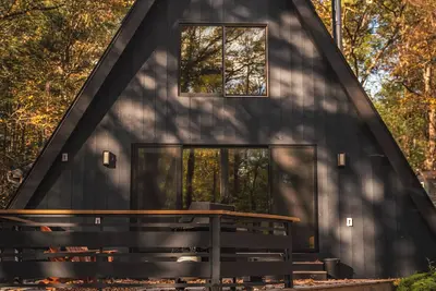 Image de Ridgeview A-Frame: Stylish Kerhonkson Escape