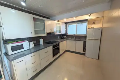 Image de Appartement calme avec vue mer et montagnes, proche de la plage