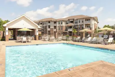 Image de Luxe Living in Knoxville! Overlook at Farragut| Pool| Parking