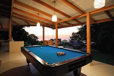 Image de Georgeous 3 bedroom villa ocean & sunset views only 5 minutes from Santa Teresa\n
