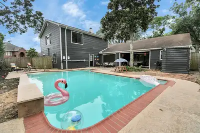 Image de Tranquil 8-Bedroom w Pool 30 Mins to Downtown Scl