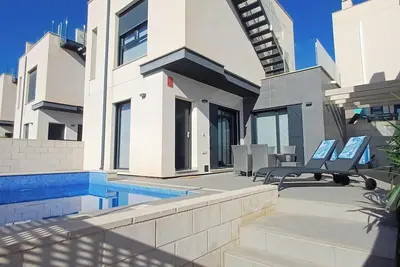 Image de Modern 3 bedroom detached villa with private pool in Villamartin