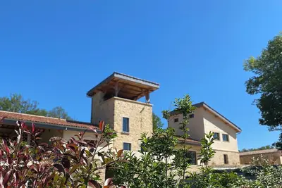 Image de Chambre d'hôtes Spa privatif en option\nLa Tour du Laurensou Figeac