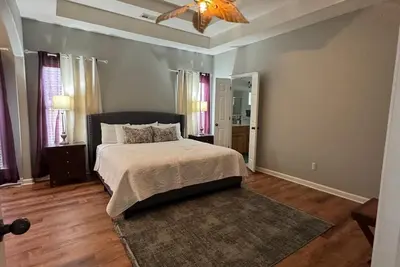 Image de Monthly Stays-Brilliant 5 Br Home-Near Stateline, Essentials.