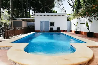 Image de Beautiful chalet between the pinewoods and the sea. 5 minutes drive to the beach