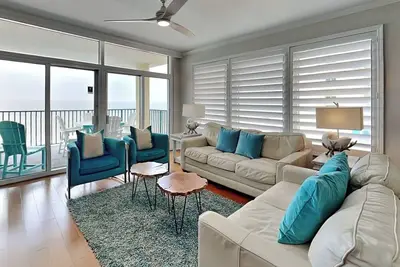 Image de Jade East Towers #650 | Gulf Front, Resort Pool + Near Popular Attractions!