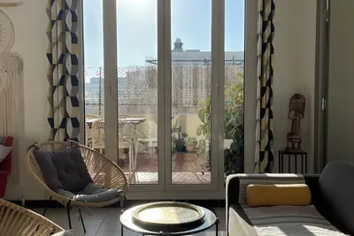 Image de Quiet top floor with sunny private terrace, ideal to visit Marseille or Provence
