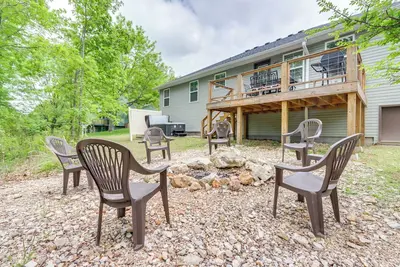 Image de Eureka Springs Family Home - 1/2 Mi to Marina!