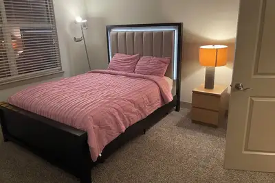 Image de Beautiful and Clean Relaxing Apartment!