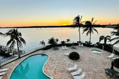 Image de Cozy waterfront condo in boca Ciega resort.