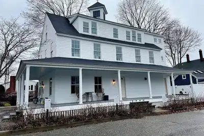 Image de Luxurious Modern Prime location Kennebunk Cottage