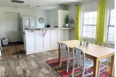 Image de The Backyard Bungalow