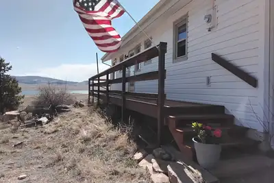 Image de The Bighorn Cabin overlooking Elevenmile Canyon Reservoir
