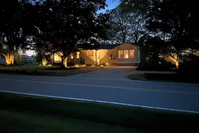 Image de Newly Renovated home just minutes from Downtown Hendersonville.