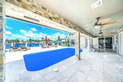 Image de Heated Pool! Waterfront+Pool Table! Close 2 Beach!