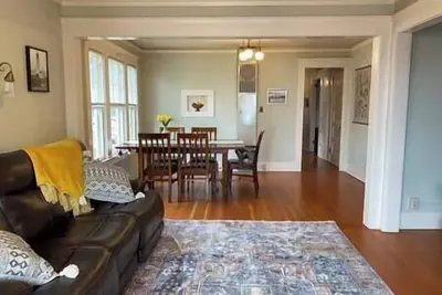 Image de The Historic Downtown Astoria Flats