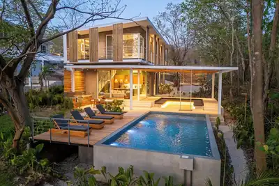 Image de Brand New House with Pool, Walk to Beach