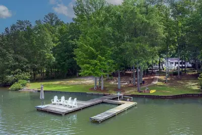 Image de Dog Friendly Lake Oasis with Dock & Fire Pit