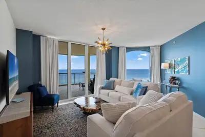 Image de \"Baby's Got Beach\" at Beach Colony East 6c Beachfront Condo | Large Balcony | My Beach Getaways