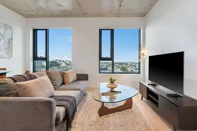 Image de Stay in Luxury at Stature - Sleeps 4