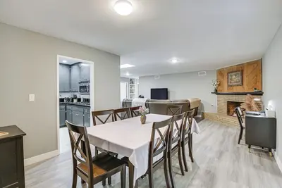 Image de Newly Renovated Serene San Diego Retreat: Hot Tub