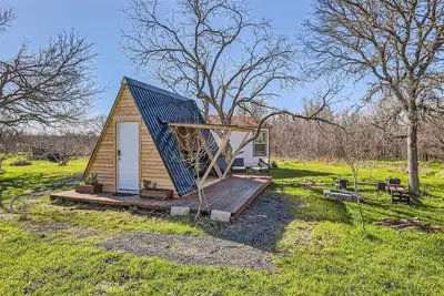 Image de A-Frame cabin on 5 acres, just 20 mins from downtown