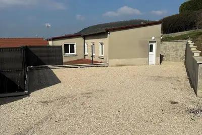 Image de 2 Bedroom Apartment in Grauves