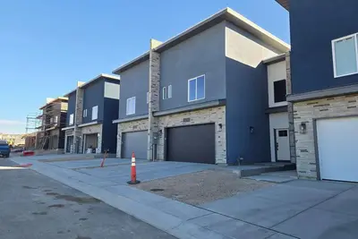 Image de #13 Brand New Modern Farmhouse Room - Comfy, Relaxing and Peaceful stay