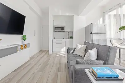 Image de Otium | Renovated | Near  The Beach | Near Restaurants