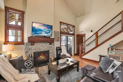Image de Gold Crest @ Tamarack Resort | Pet Friendly Trailside Ski In\/Out | 3 Ensuites | Hot Tub + Ac