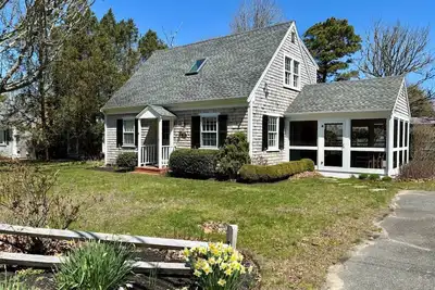 Image de A short drive brings you to Jackknife Cove!