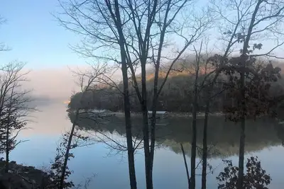 Image de Lake Front, Lake Access, Fire Pit, Sleeps 12
