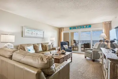 Image de New Listing! Sandy Key 436 4th floor -Beachfront view -No Hassle Check Out