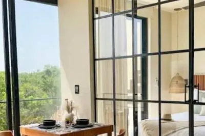 Image de Penthouse Studio Apt w/ Private Roof & Pool ᯽Ph8\n\n
