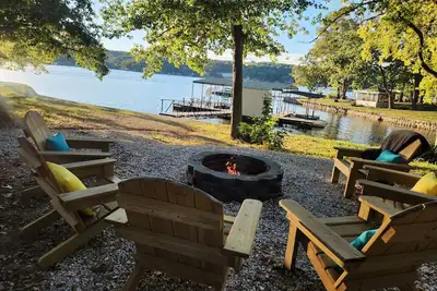 Image de Lakefront Sunset Views - few steps to private dock - 250 feet of shoreline!
