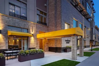 Image de Unit in vibrant Aurora near Cherry Creek State Park, and Aurora Arts District
