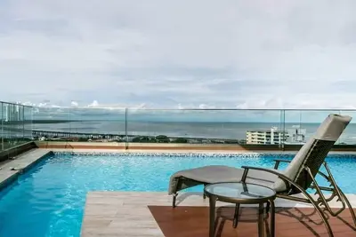 Image de Luxury Oceanview 2 Bedroom apt w parking and balcony