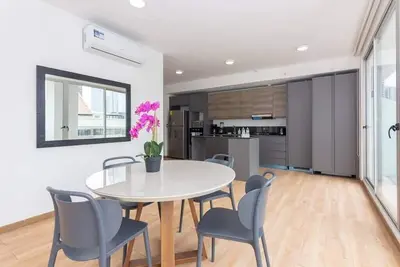 Image de Luxury 1 bedroom apt free parking and balcony